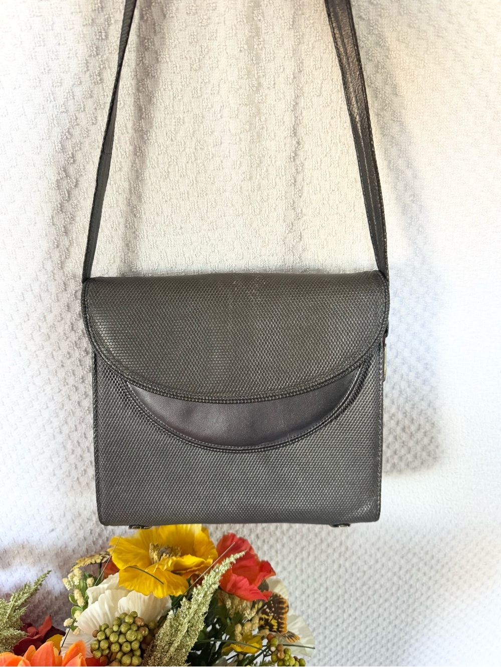 Stuart Weitzman made in Spain vintage pewter leather crossbody